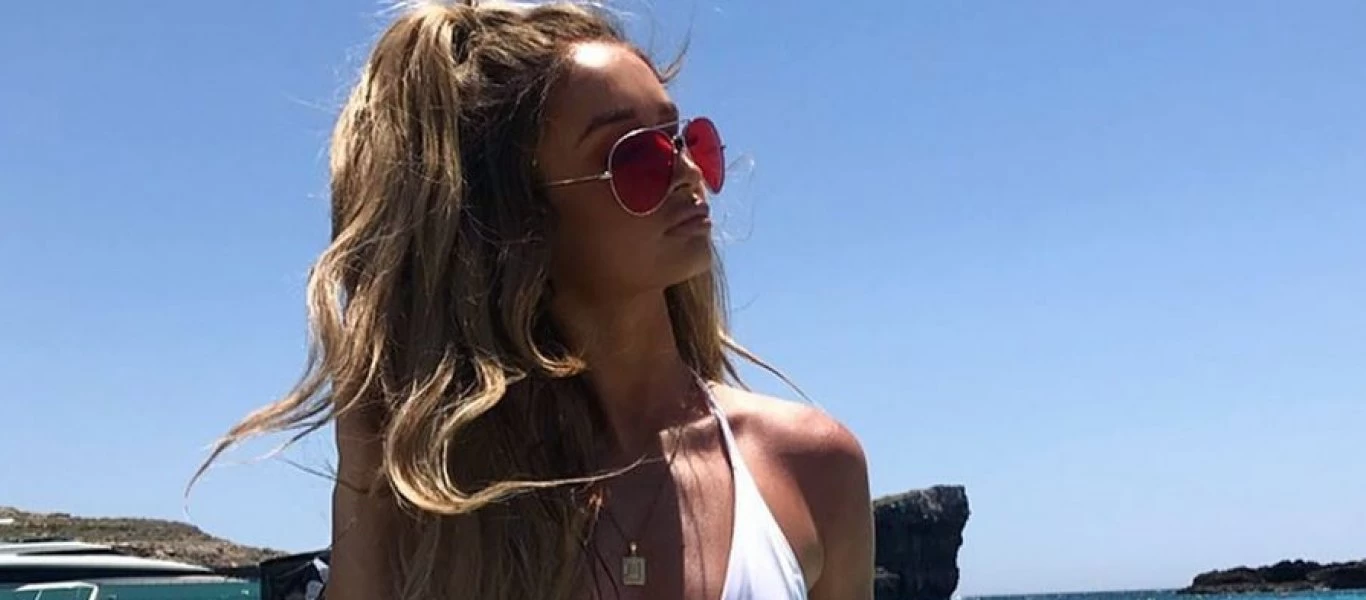 Λάουρα Μερίν: Η πιο «καυτή» παρουσία στα ποδοσφαιρικά γήπεδα της Νέας Ζηλανδίας (φωτό)